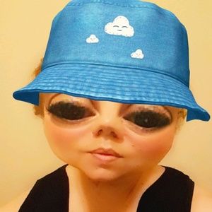 Meet your Posher, Sybil